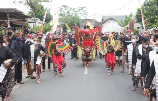 Lestarikan Budaya Masyarakat Osing Banyuwangi Gelar Ritual Adat Barong