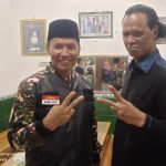 Ketua DPC Partai Gerindra Tulungagung, Ahmad Baharudin, bersama Rosario de Marshall (Hercules) saat diwawancarai TERASKATA.COM