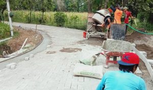 Pembangunan Infrastruktur Jalan di Desa Sobontoro, Kecamatan Karas, Kabupaten Magetan.