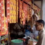 Pj Bupati Tulungagung Heru Suseno, saat lakukan Sidak Harga Kebutuhan Pokok ke Sejumlah Pasar